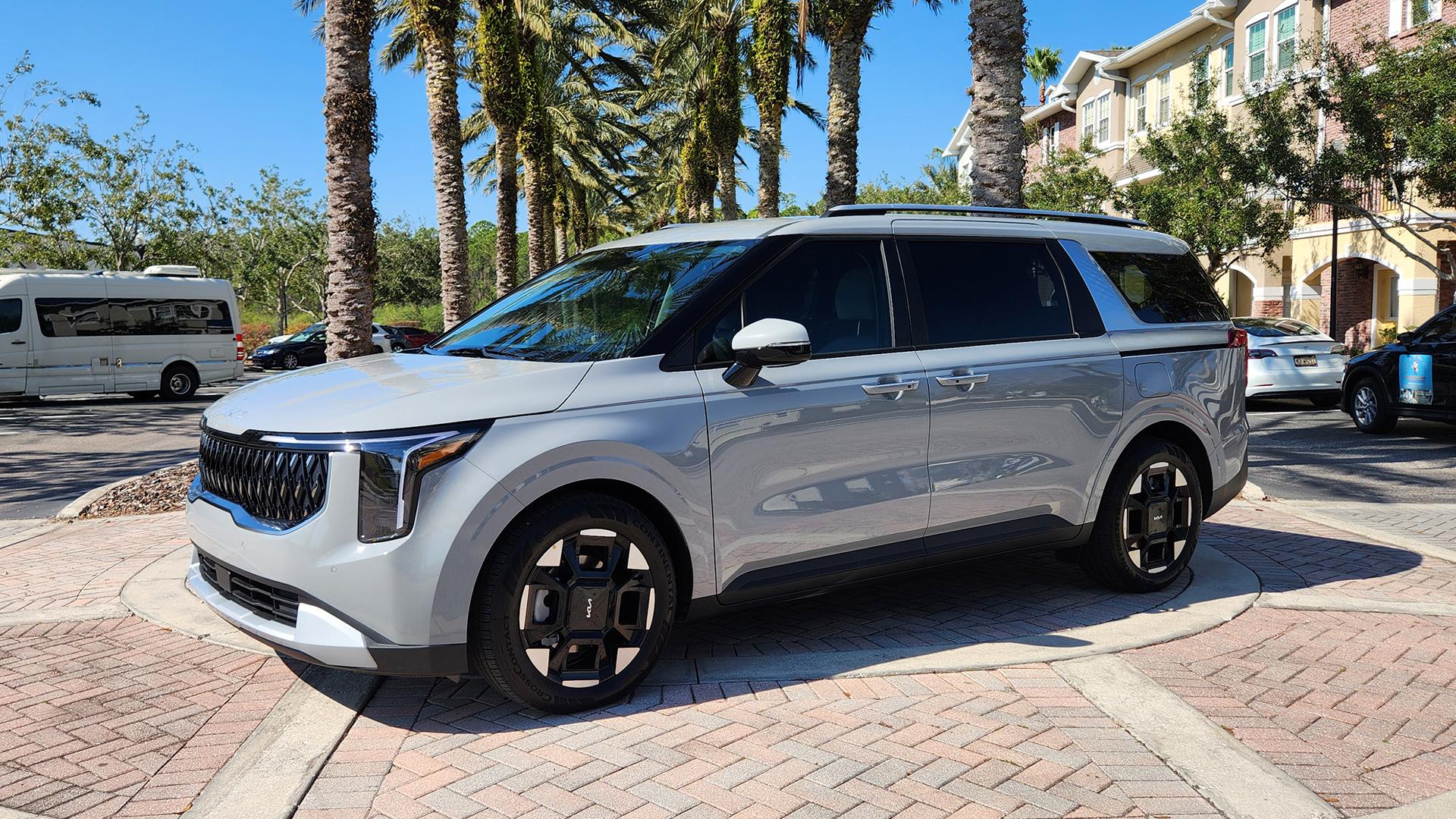 Kia Carnival 2025 in Westchase, FL