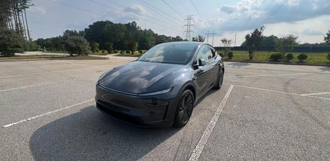 Tesla Model Y 2026