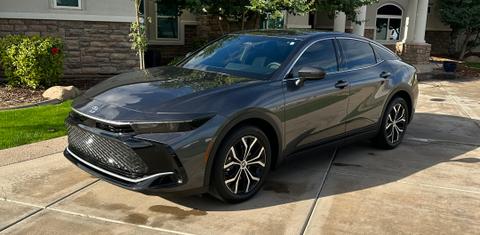 Toyota Crown 2023