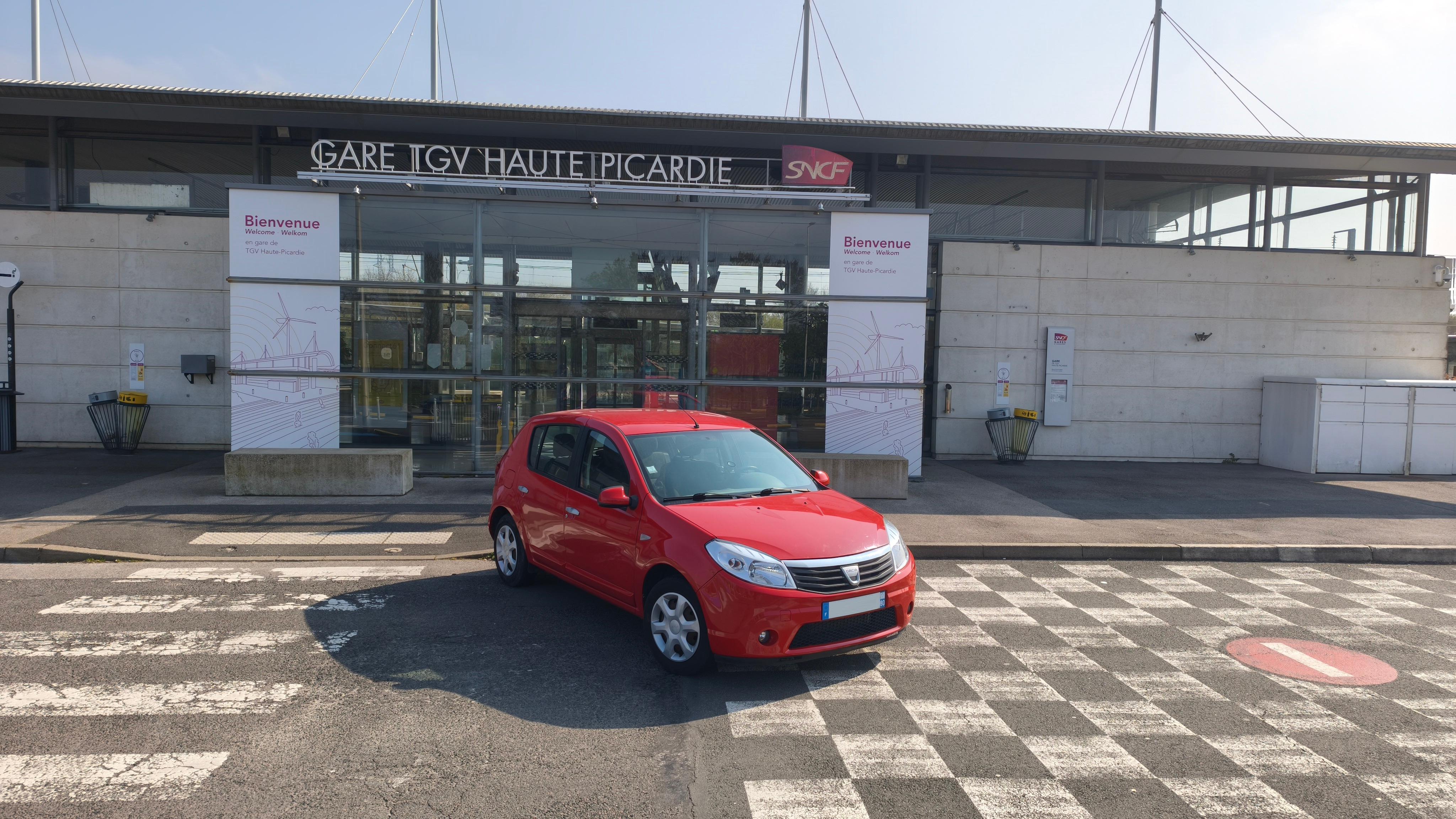 Dacia SANDERO 2010 à Albert