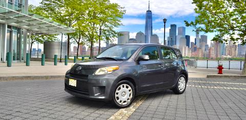 Scion xD 2012
