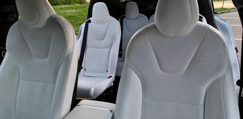 Tesla Model X 2025