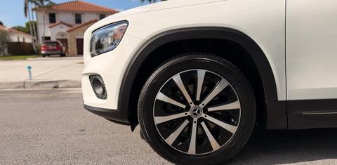 Mercedes-Benz GLB-Class 2023