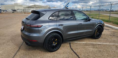 Porsche Cayenne 2021