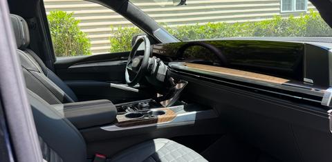 Cadillac Escalade ESV 2026