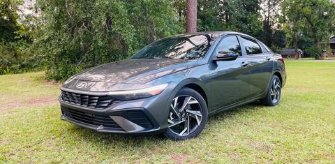 Hyundai Elantra 2025