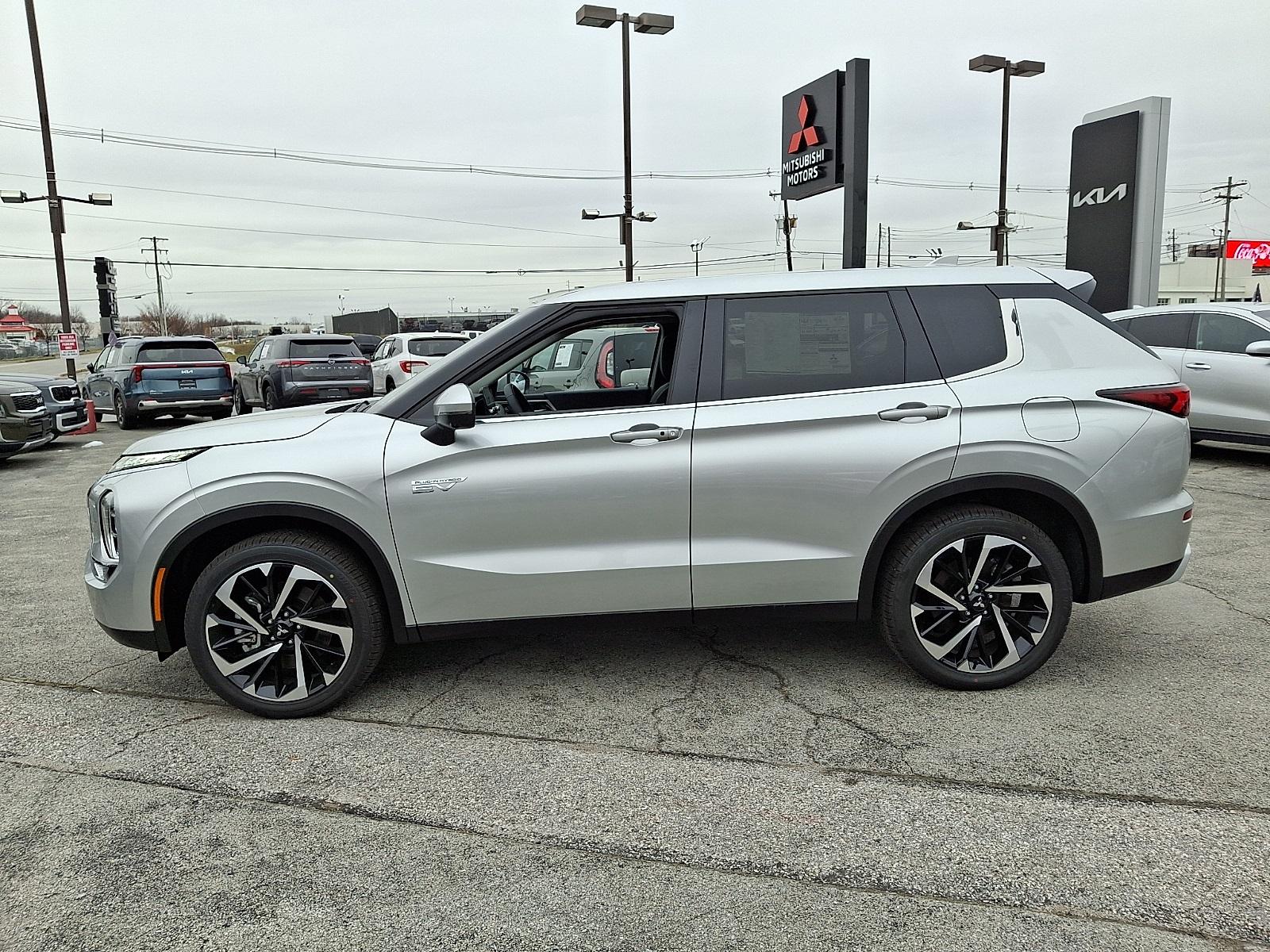 Mitsubishi Outlander Plug-In Hybrid 2025 in Harrisburg, PA