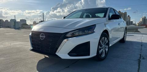Nissan Altima 2025