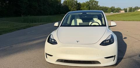 Tesla Model Y 2023