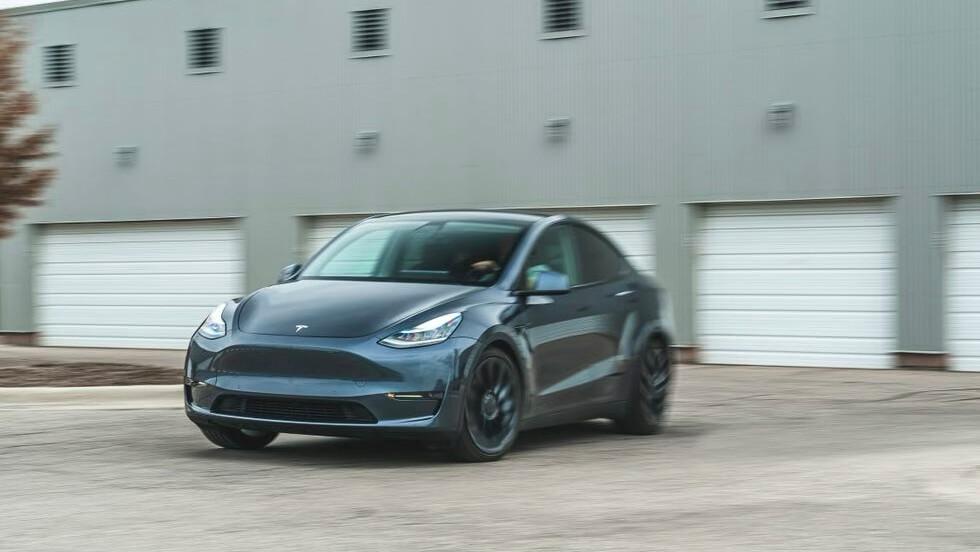 Tesla Model Y 2024 à 
