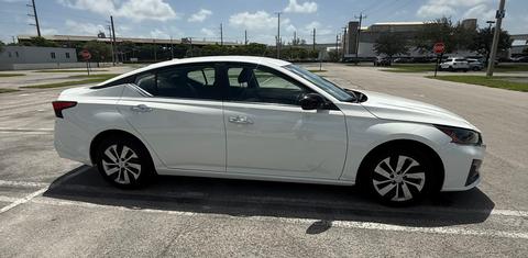 Nissan Altima 2025