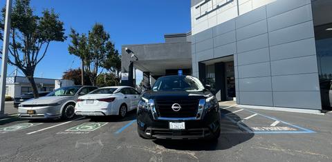 Nissan Pathfinder 2024