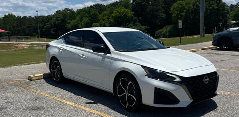 Nissan Altima 2025
