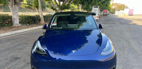 Tesla Model Y 2024