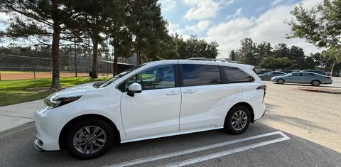 Toyota Sienna 2025