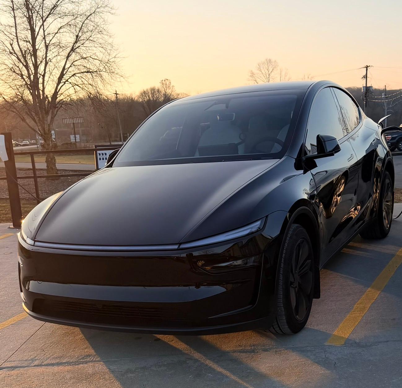 Tesla Model Y 2026 in Bentonville, AR