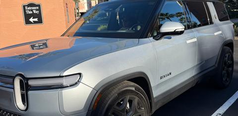 Rivian R1S 2026