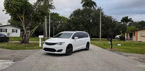 Chrysler Pacifica 2020