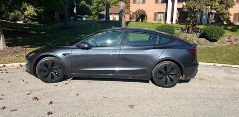 Tesla Model 3 2024