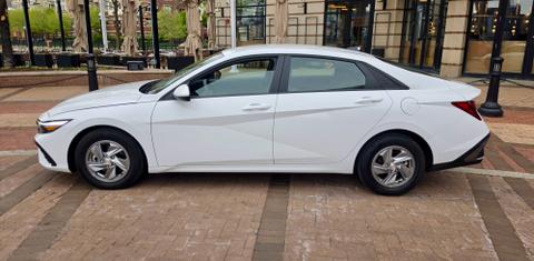 Hyundai Elantra 2024