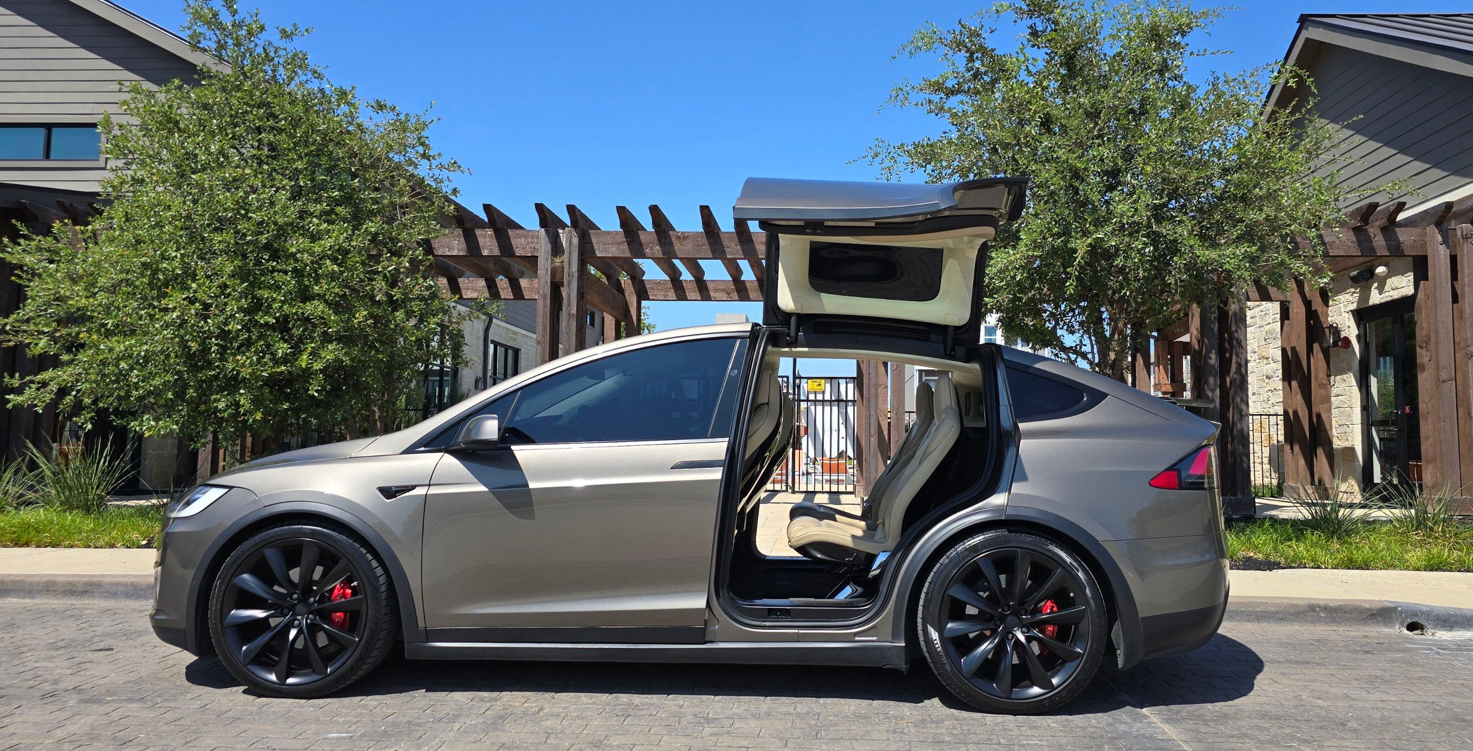 Tesla Model X 2016 in Dallas, TX