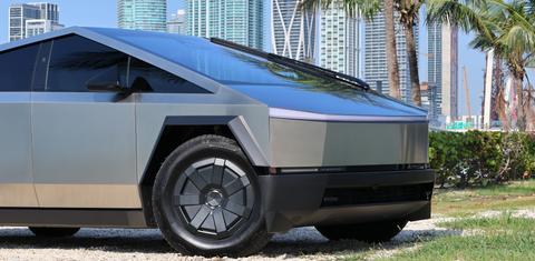 Tesla Cybertruck 2025