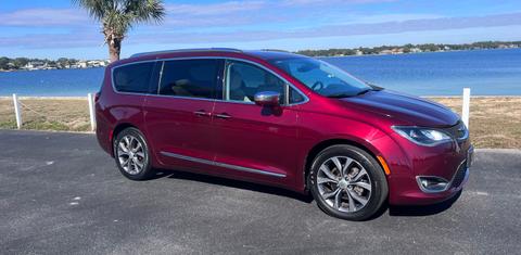 Chrysler Pacifica 2017