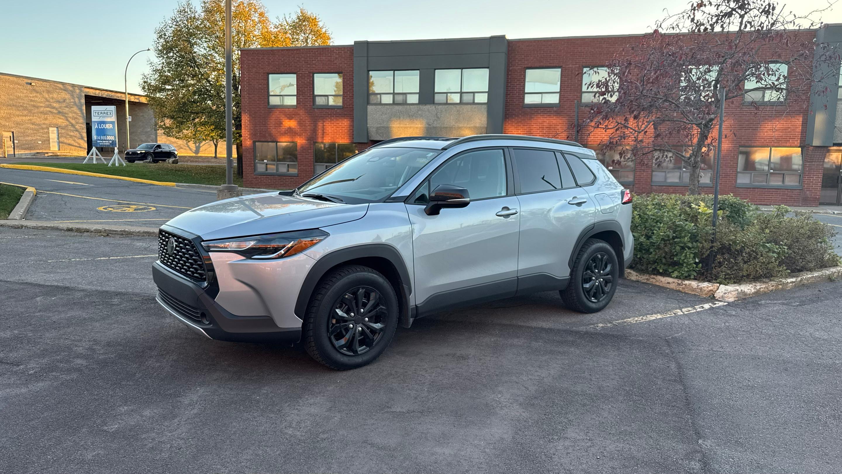 Toyota Corolla Cross 2025 à Laval, QC