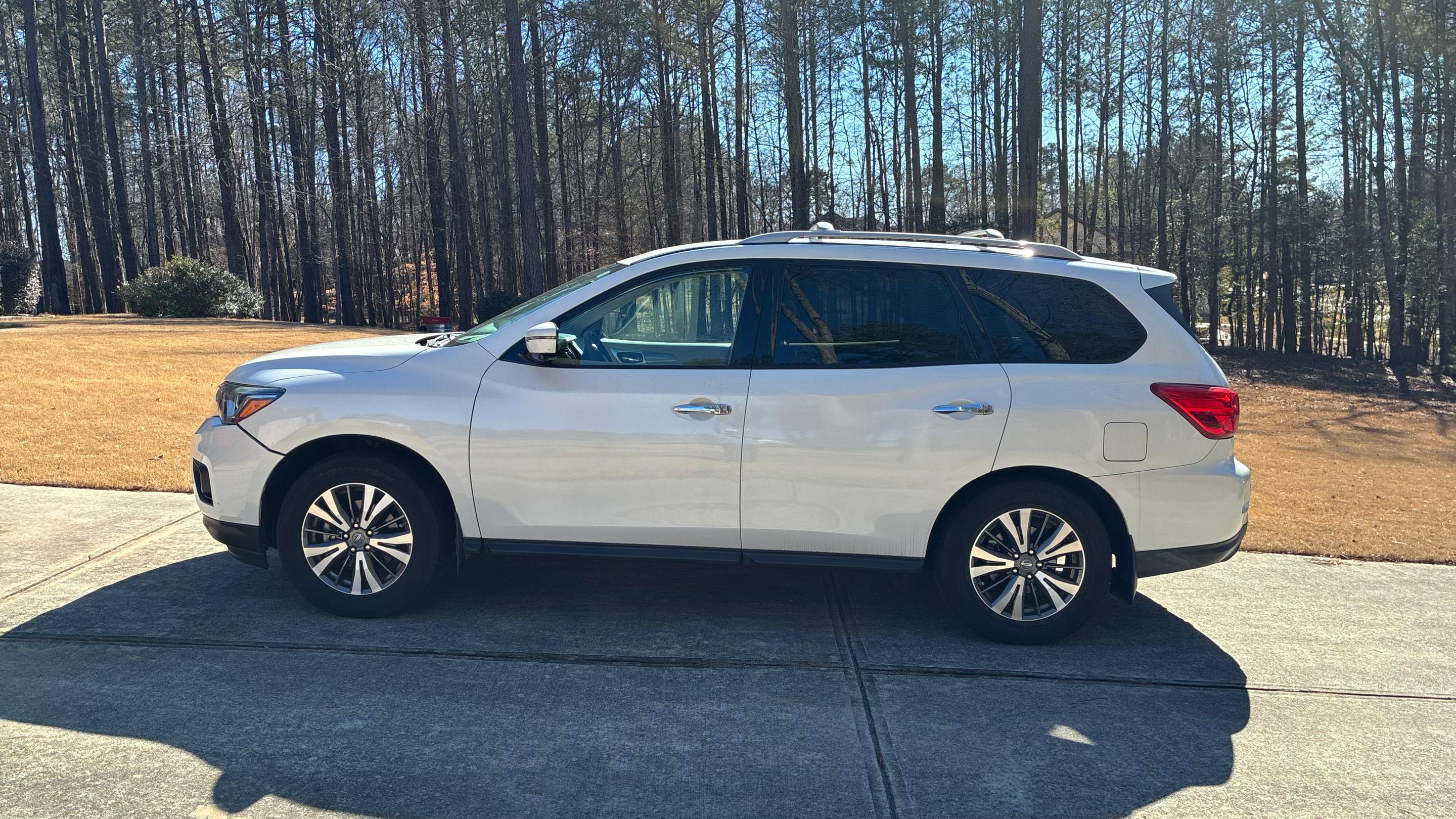 Nissan Pathfinder 2017 in Bishop, GA