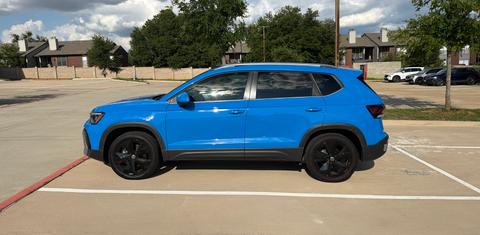 Volkswagen Taos 2025