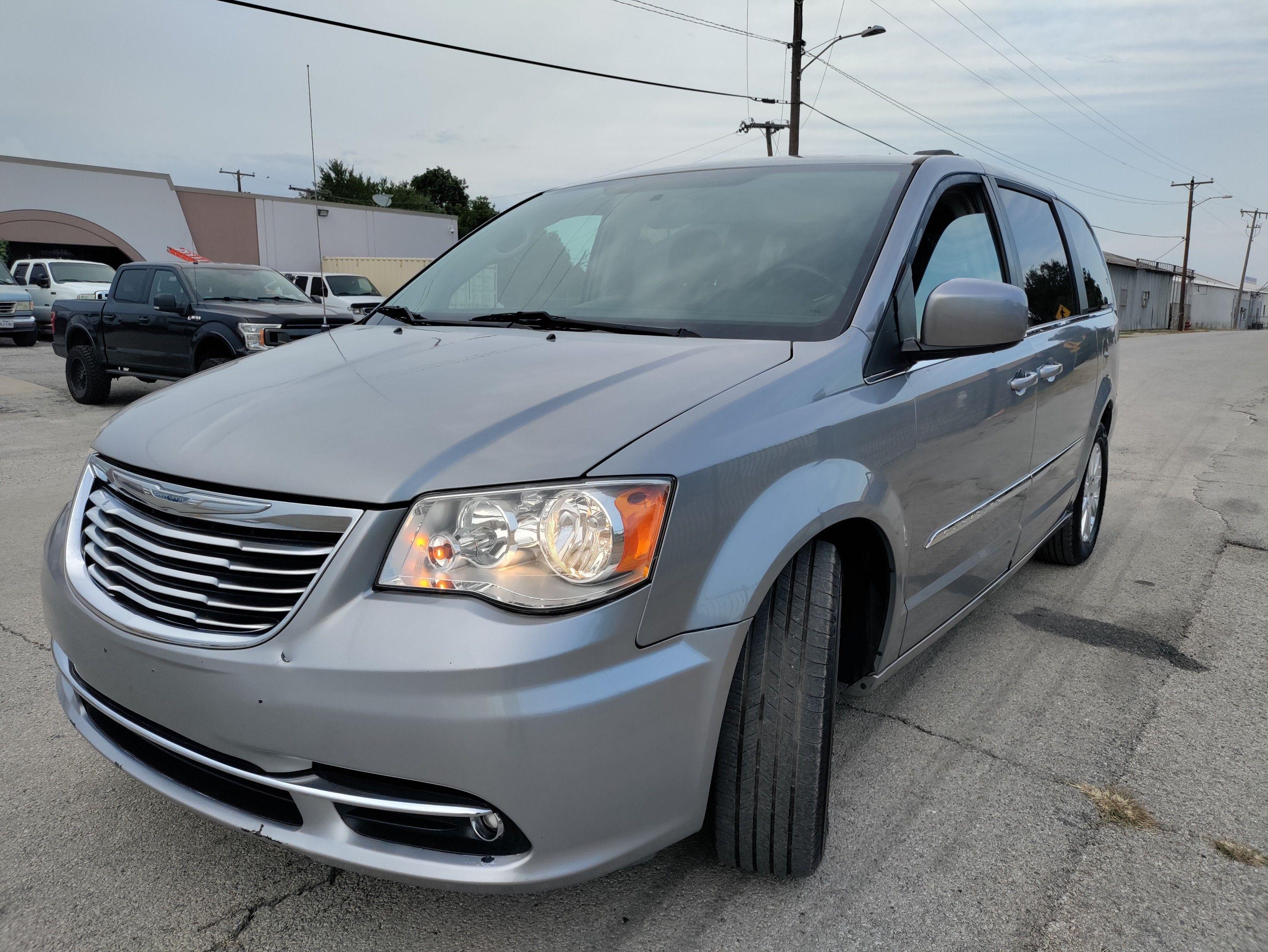 Chrysler Town & Country 2016 in 