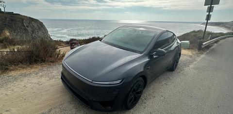 Tesla Model Y 2026
