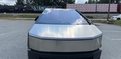 Tesla Cybertruck 2026