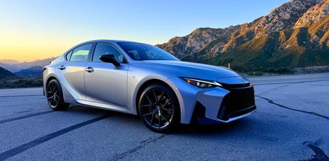 Lexus IS 2026