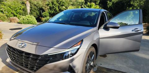 Hyundai Elantra Hybrid 2023