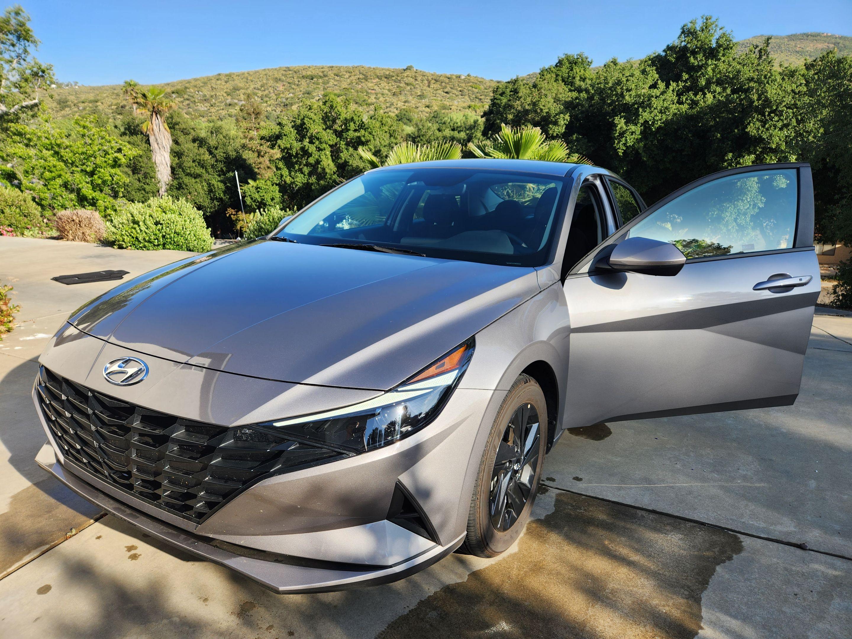 Hyundai Elantra Hybrid 2023 in Goleta, CA