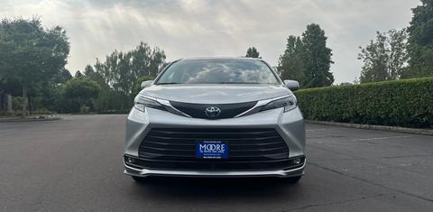 Toyota Sienna 2025