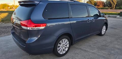 Toyota Sienna 2014