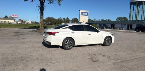 Nissan Altima 2023