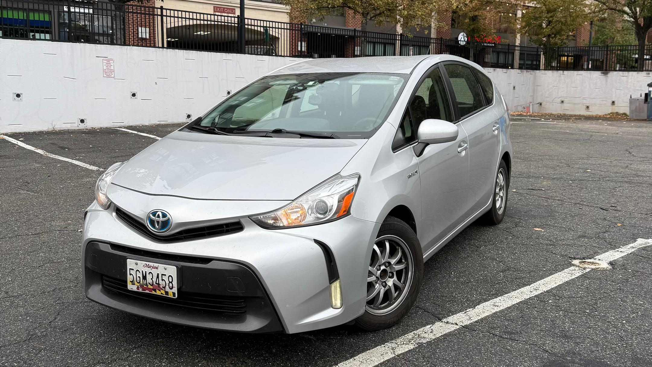 Toyota Prius v 2015 in Arlington, VA