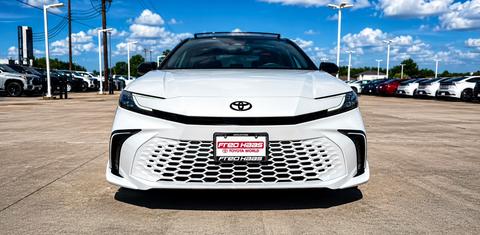 Toyota Camry Hybrid 2026