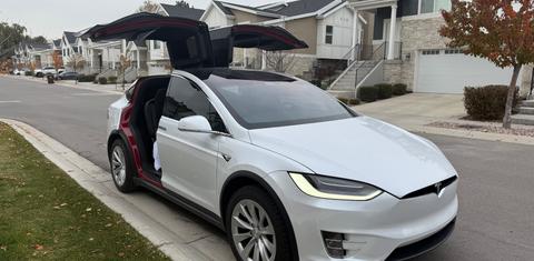 Tesla Model X 2021