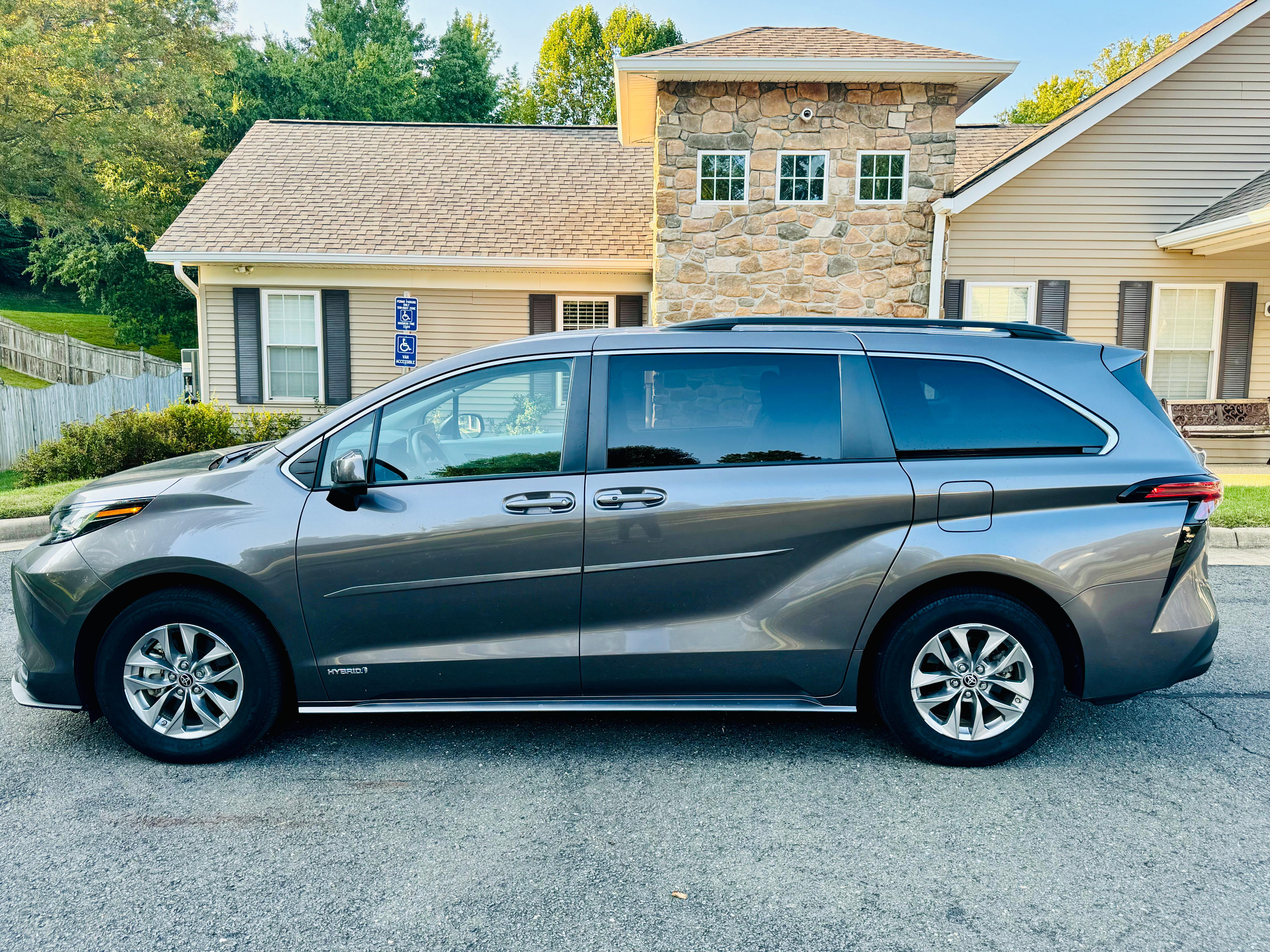 Toyota Sienna 2021 rental in Woodbridge, VA by Shamsul T. | Turo