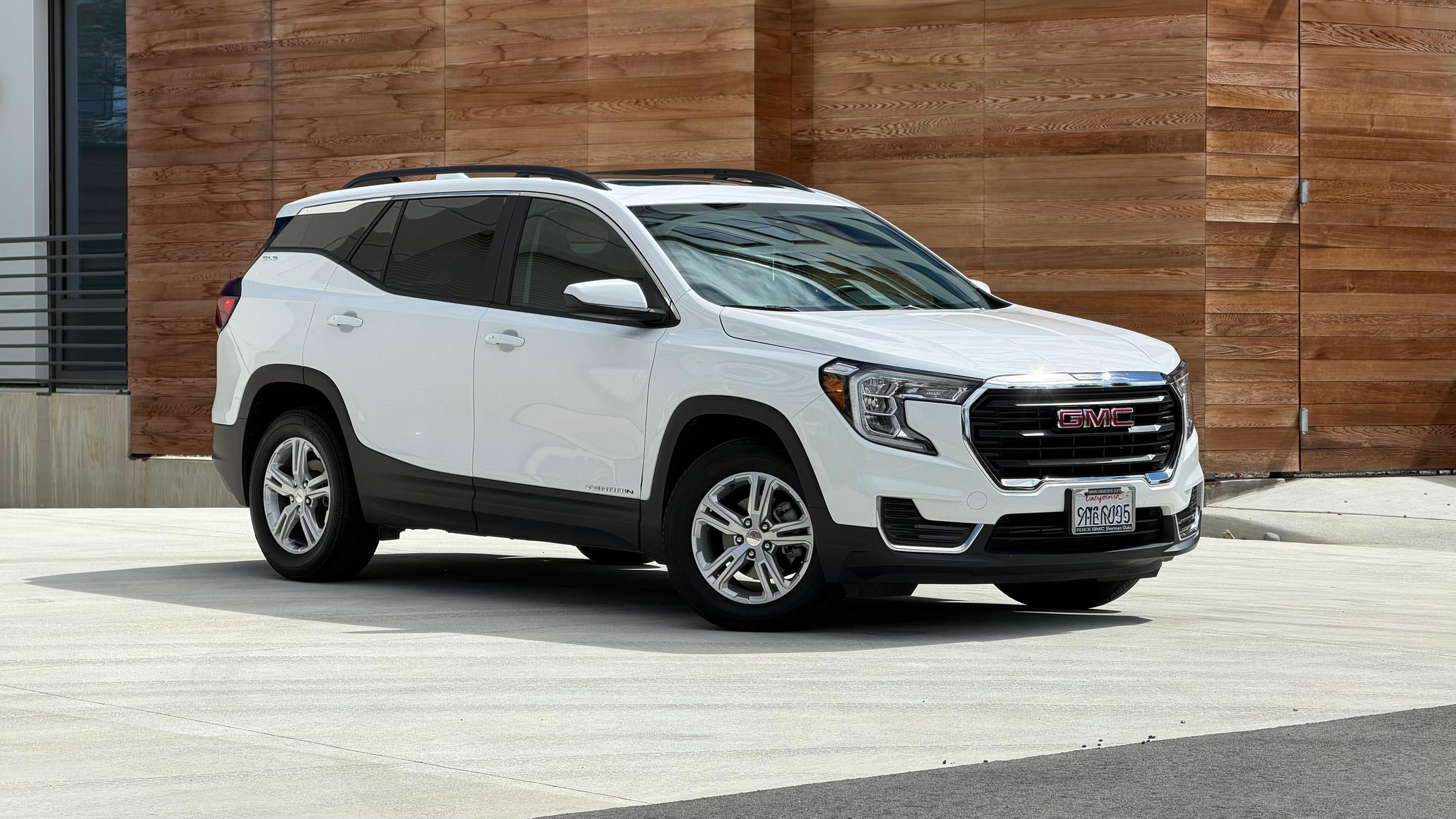 GMC Terrain 2024 in Burlingame, CA