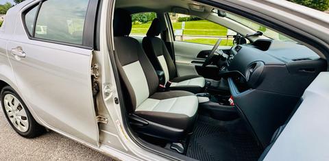 Toyota Prius c 2013