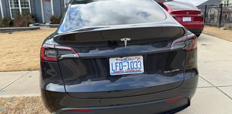 Tesla Model Y 2024