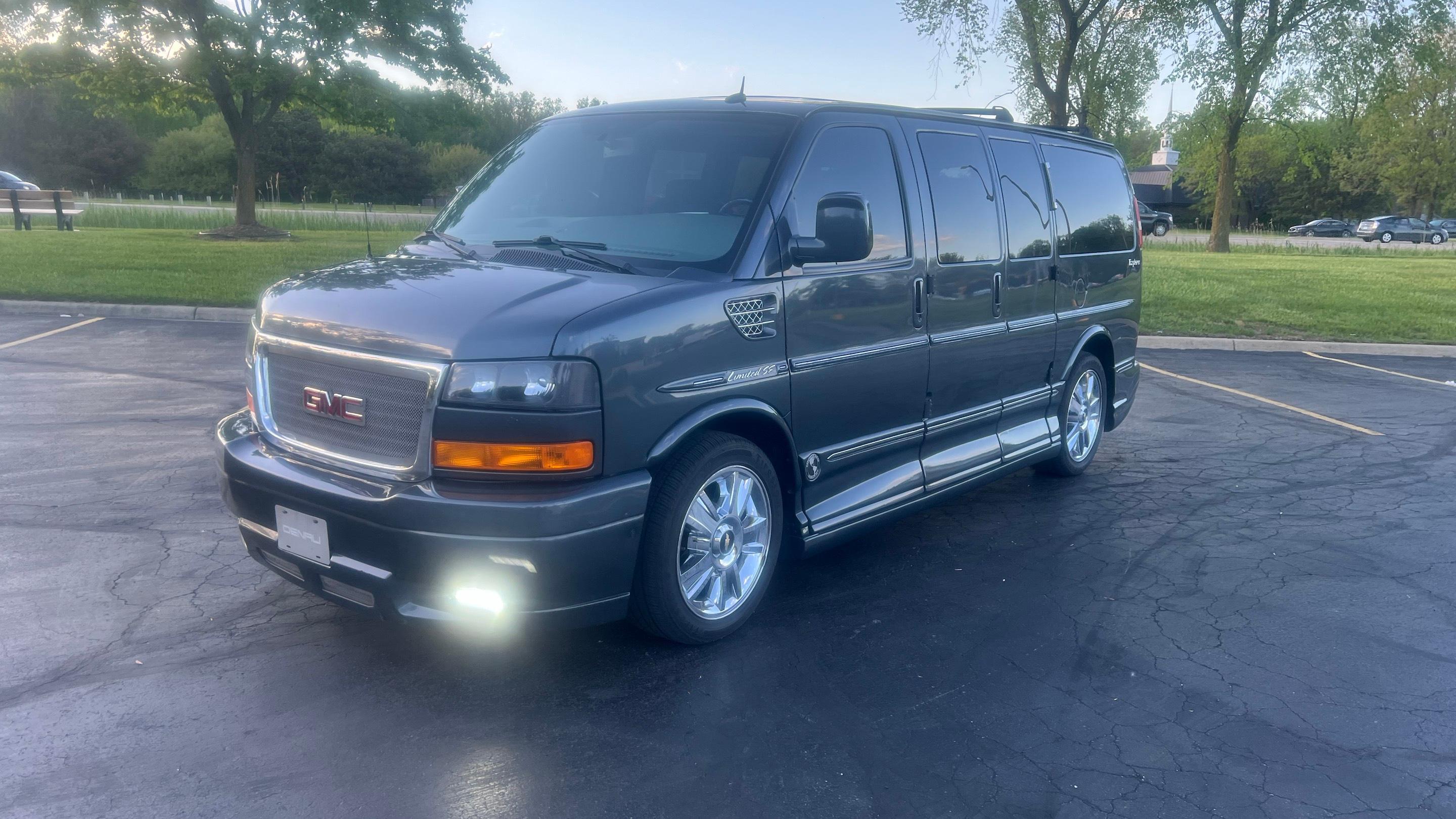 GMC Savana 2014 in Harrison Township, MI