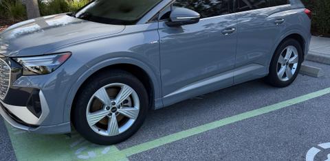 Audi Q4 e-tron 2024