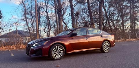 Nissan Altima 2025