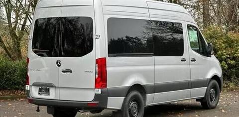 Mercedes-Benz Sprinter 2024